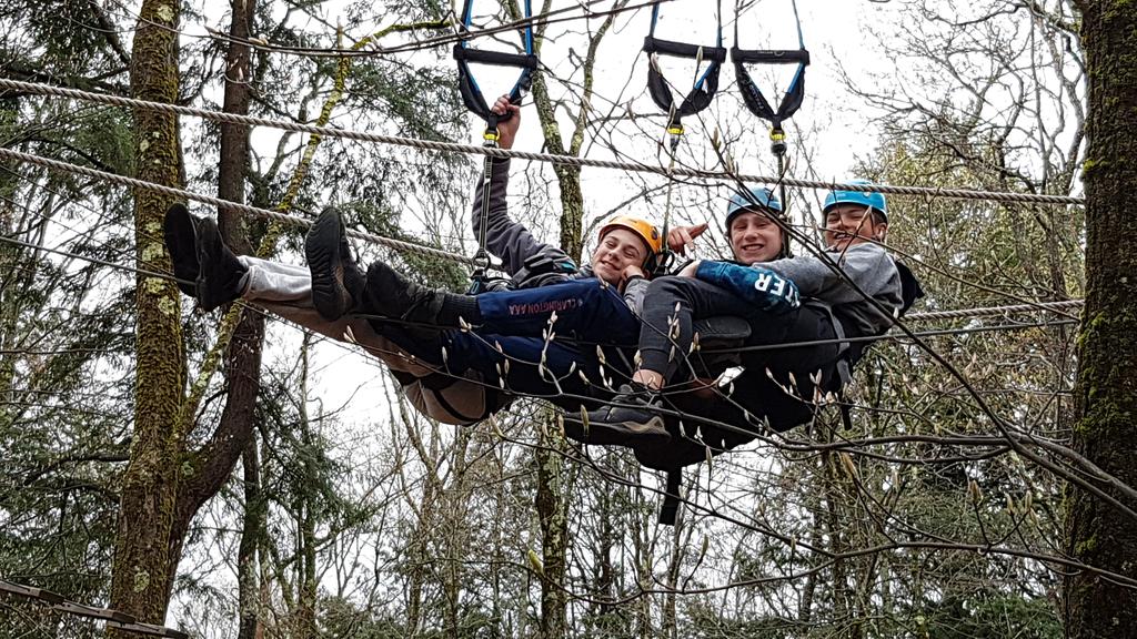 SFAPVNC's tweet photo. Overcoming our fears and supporting our peers @campmuskoka Great hearing these students motivating each other to take risks. #PVNCleads #PVNClearns #aerialpark #zipline https://t.co/wU3btPvmHl