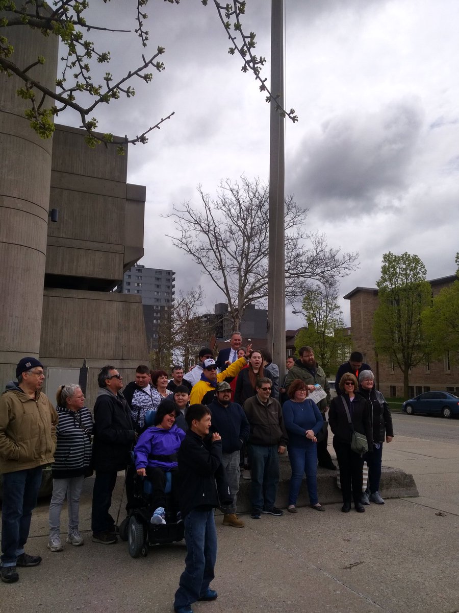 ComLivingBrant's tweet image. Great to raise the @CLOntario flag for Community Living Month with Ronatahskats, Mayor David, Councillor Wall. @CityofBrantford