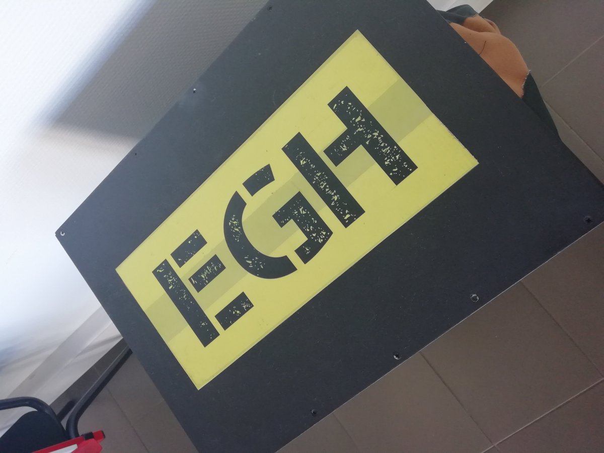 Reimshabitat's tweet photo. Aujourd'hui, et dans le cadre de la semaine #Handimoiplus, les collaborateurs de #Reimshabitat ont participé à un #EscapeGameHandicap animé par l'APC. Ils devaient résoudre le jeu via des énigmes les mettant en situation de handicap. #QVT https://t.co/JK6qOmJVvy