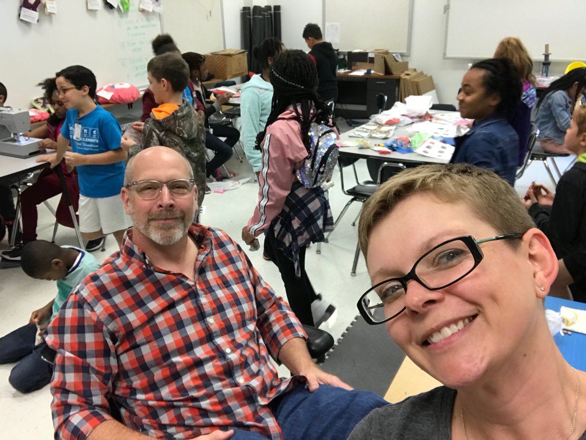 It’s taken a full semester, but the #ETextiles class ⁦<a href="/HSDGifted/">HSD Gifted Program</a>⁩ is officially running itself! So proud to see our #makerspace being used to the fullest ⁦<a href="/HazelwoodSD/">Hazelwood School District</a>⁩ #justacoupleoffliesonthewall