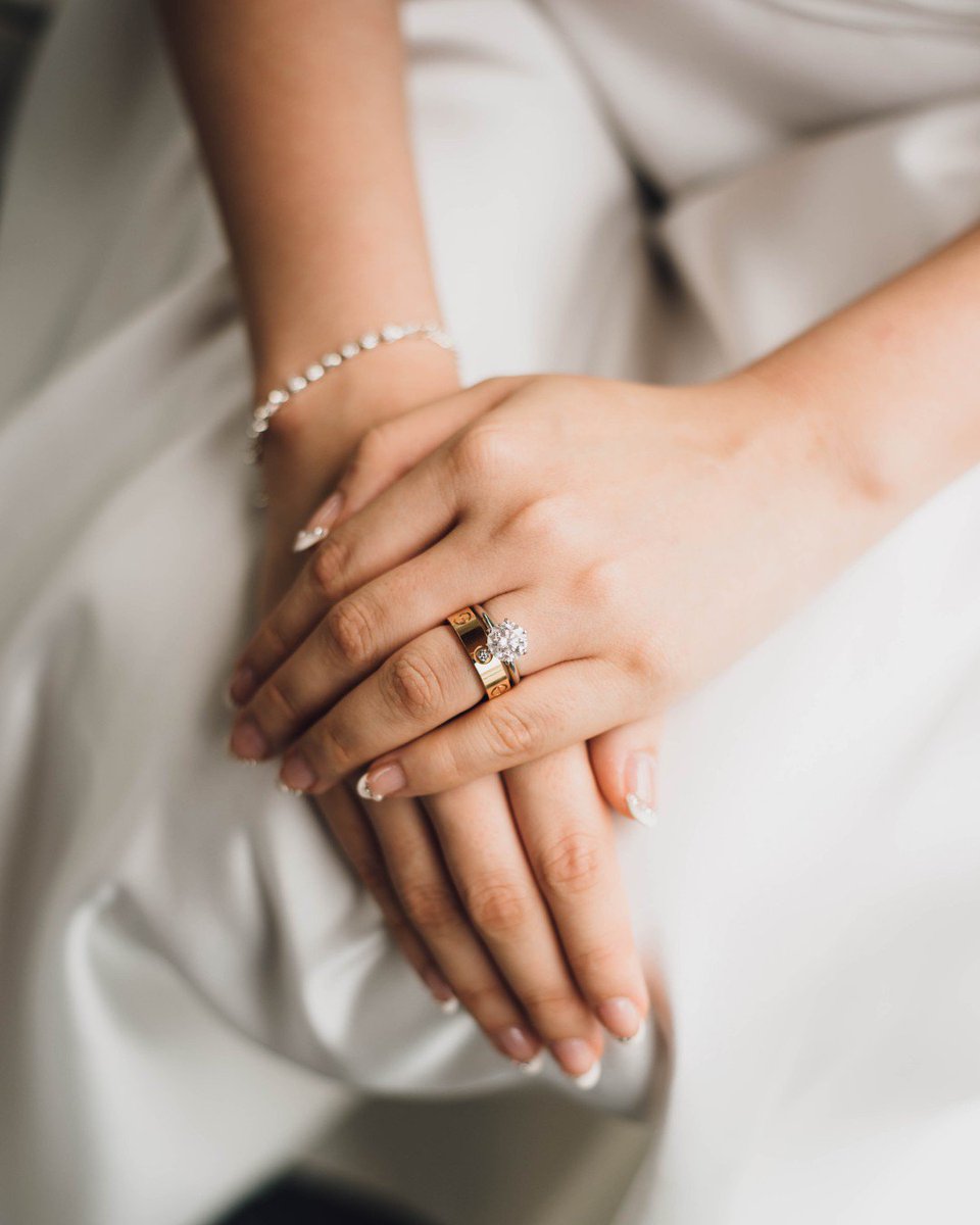 💞💍
-
-
-
evanovias.com
-
-
-
-
#vestidosdeboda #bodasincreibles #vestidosdefiesta #vestidosdemadrina #complementosboda #trajescaballero