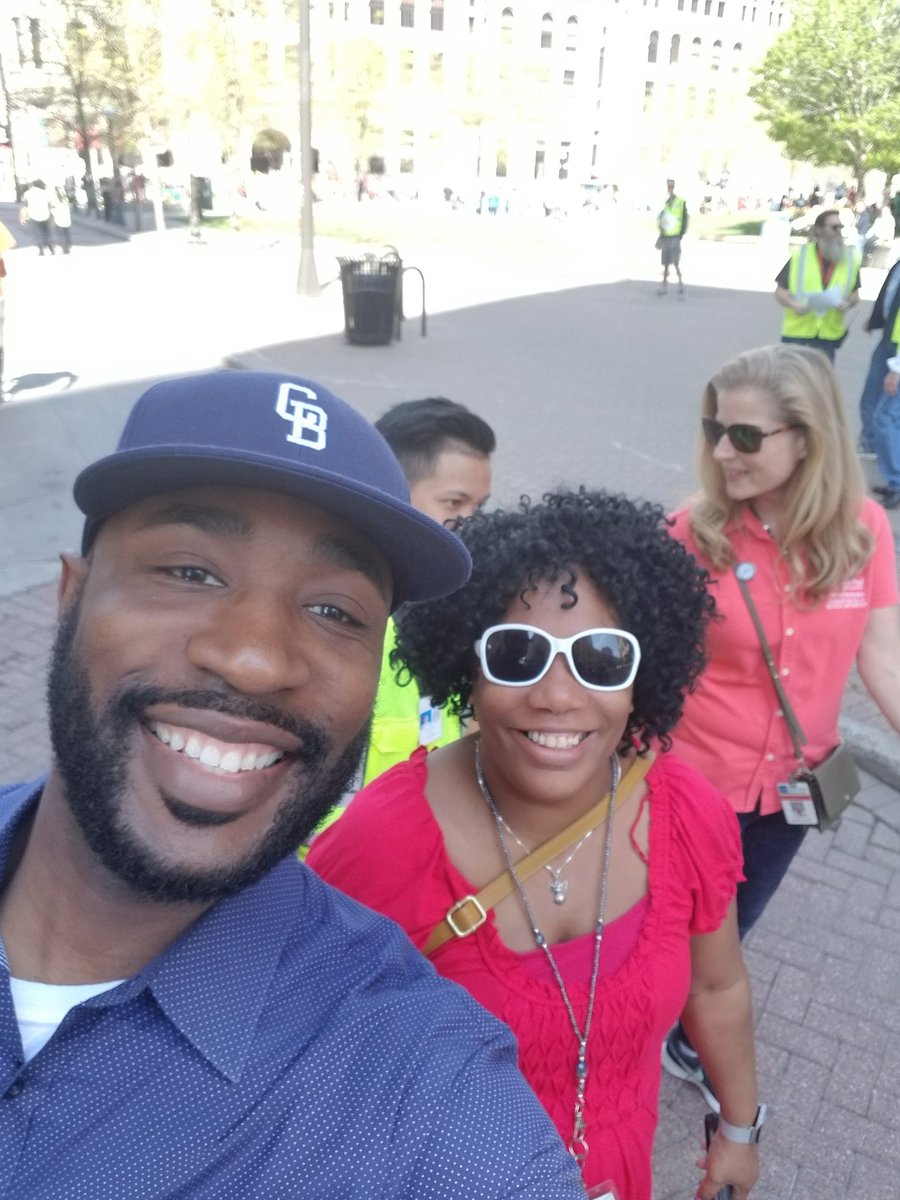 CedrickFBaker's tweet photo. Great parade in downtown St. Paul with so many of our schools! Our students are great! https://t.co/oiMRs1Db6d