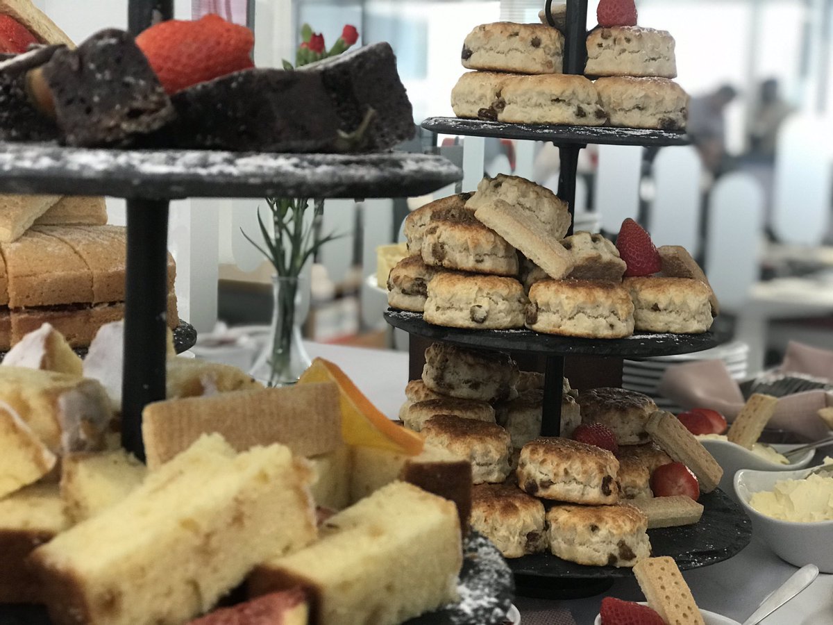 fescomm's tweet photo. Enjoyed an afternoon tea at the @virtustream offices in London today! A little fun mixed with a little work. 😊 https://t.co/f5mTeR9w10