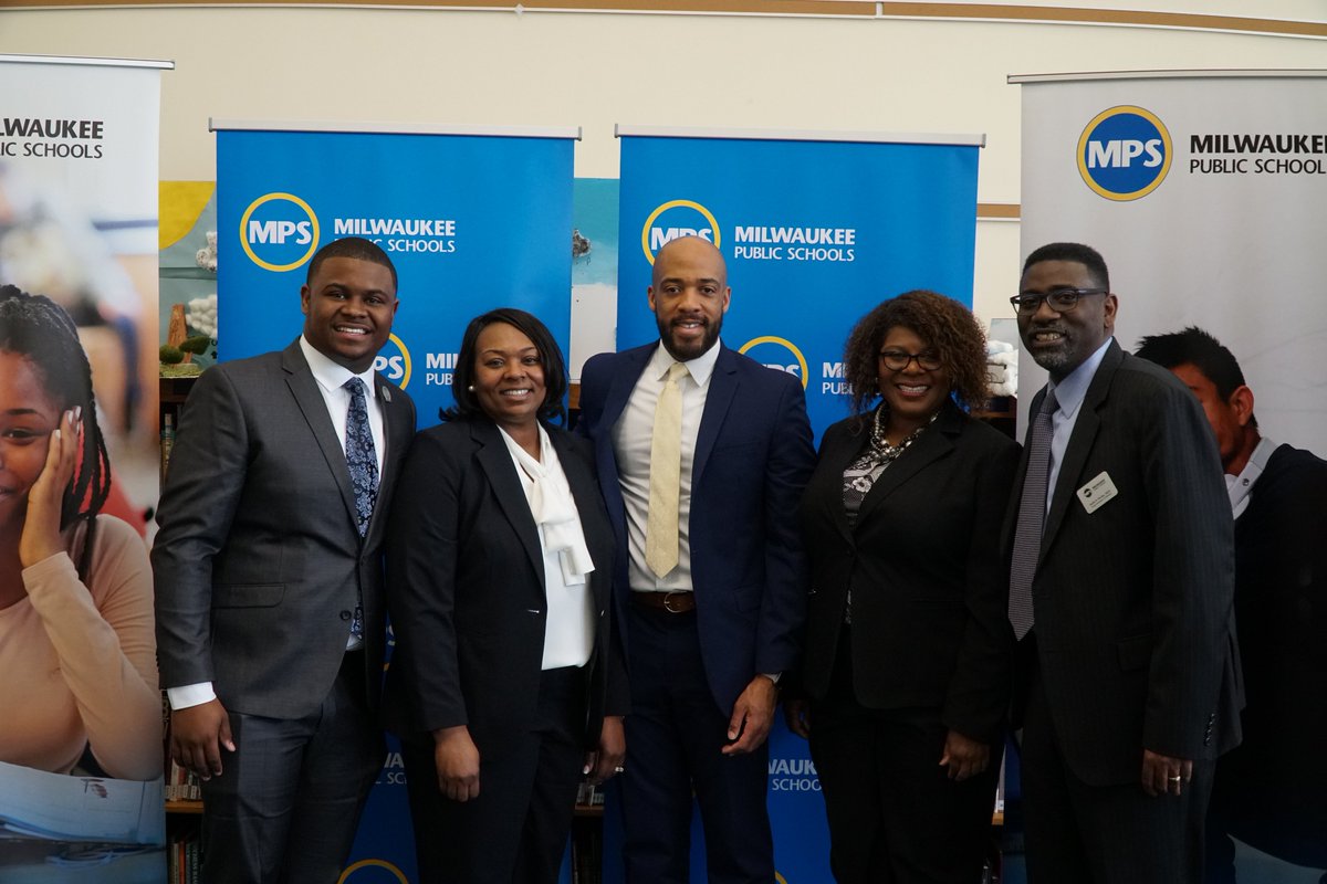 MilwaukeeMPS's tweet photo. The State of Wisconsin has awarded a $25,000 grant to MPS to expand the Fab Lab @ Golda Meir. Students will soon enjoy learning on high-tech new equipment. 
Thank you @GovEvers @LGMandelaBarnes @StateSenLaTonya  @KalanHaywoodWI @InWisconsin #MPSProud https://t.co/Bh0Rl1e81Y https://t.co/wHF73Hrq78