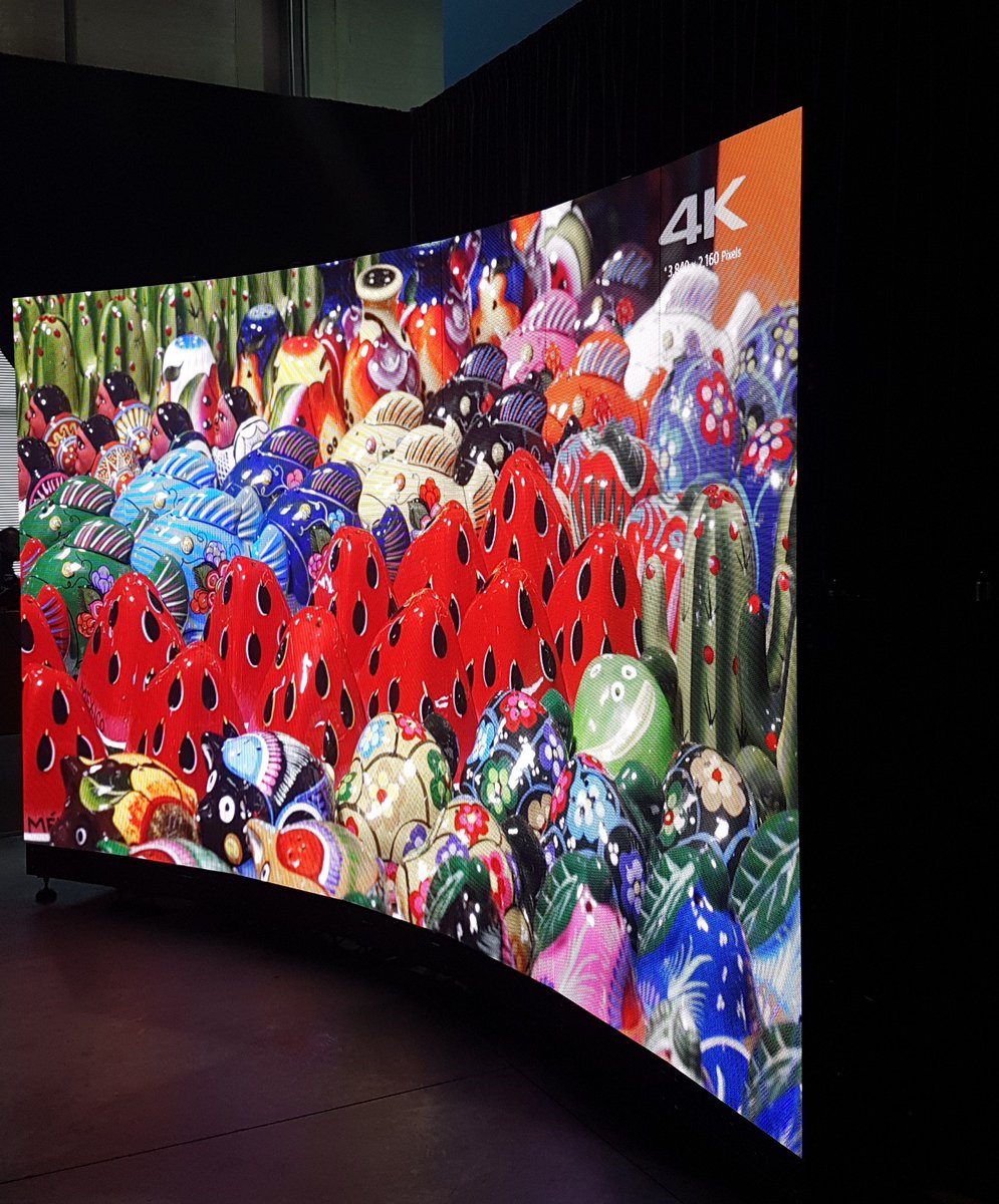 High Resolution 2.9mm LED Videowall in a curved configuration.  Stop by our demo centers in Orlando and Toronto to see it!  #videowall #videowallexperts #LED apgrents.com/demo-centers