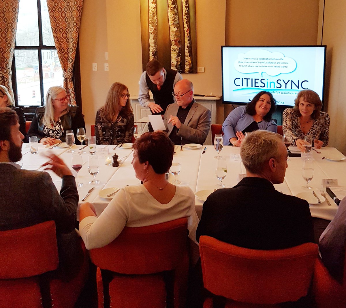 TVicBusiness's tweet photo. It's a wonderful day to have #CitiesInSync! Our Business Events team in Ottawa hosted a great event w/ @DestinationSJ & @VisitSaskatoon. Three vibrant cities, one request for proposal. Learn more > https://t.co/0X6ccbi0hS #eventprofs https://t.co/905BgO9873