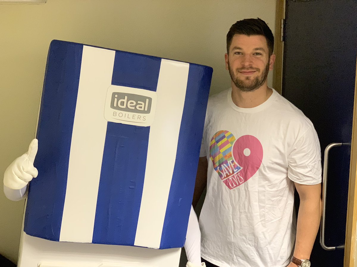 The lads are wearing <a href="/Save9Lives/">Save9Lives</a> tee shirts under costumes in memory of <a href="/jimlynskey/">Jim Lynskey</a>
Oh yeah and <a href="/IdealBoilerMan/">Boiler Man</a>  is in stripes