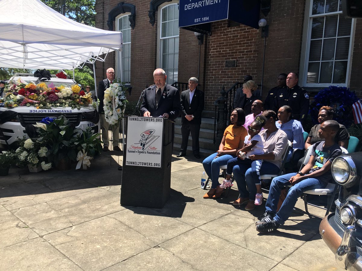 AmandaLaBrot's tweet photo. Here’s the link where you can donate to help @Tunnel2Towers pay off Sgt. Kelvin Ansari’s family’s mortgage https://t.co/n7g2JJHGZH https://t.co/THMyXOciu8
