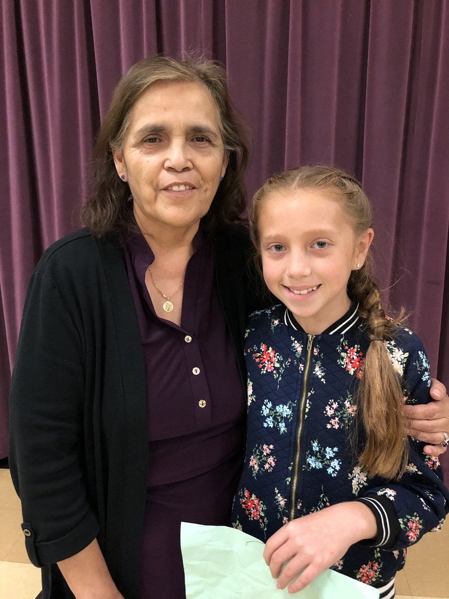 BaggerRaymond's tweet photo. Lady leader of Raymond banquet 2019 @Raymond_School https://t.co/7xC31Hs5bD