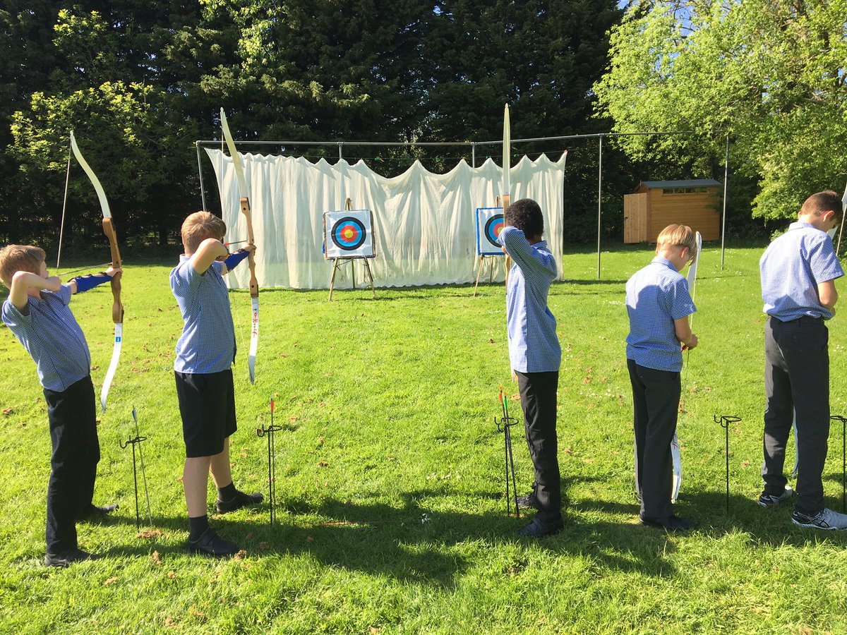 A 300 point shoot in today’s Archery Club! The competition was fierce, resulting in victory for Harry, with a huge 257/300! #archery @EdgarleyManor