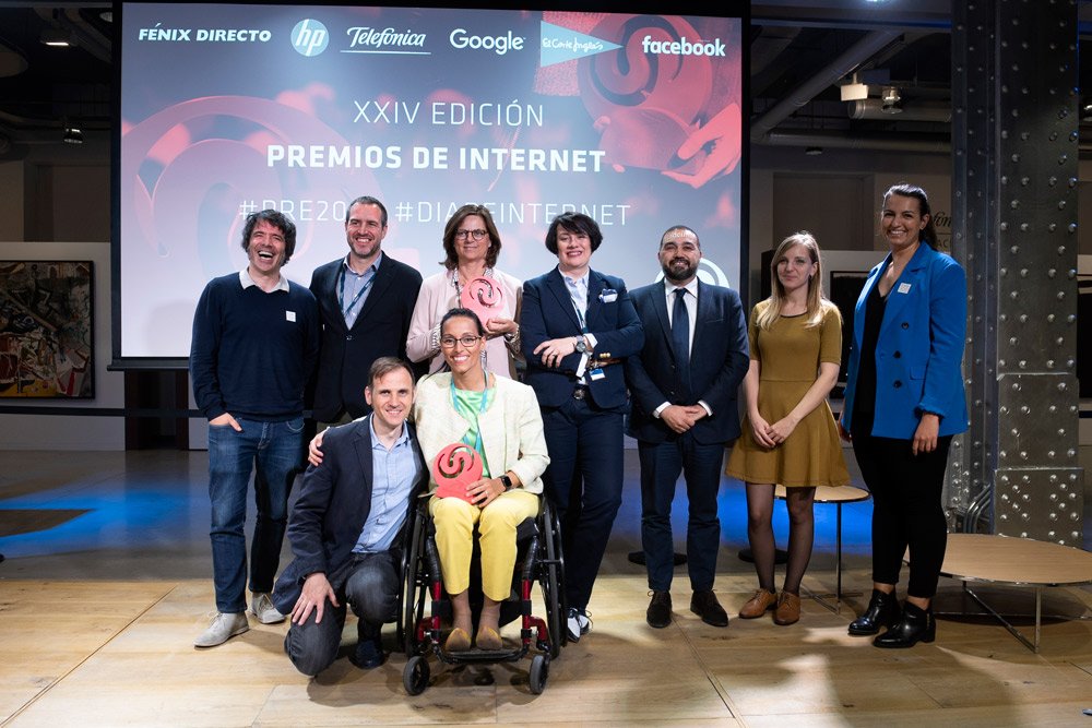 ¡Estamos de enhorabuena! La revista TELOS, Premio de Internet 2019 a la mejor Estrategia Digital de un Medio de Comunicación. Un premio tras el que hay muuuuucho trabajo de un equipo muuuuy bien avenido. ¡VIVA! 
telos.fundaciontelefonica.com/telos-premio-d… #diadeinternet #pre2019 #trabajosthetabgang