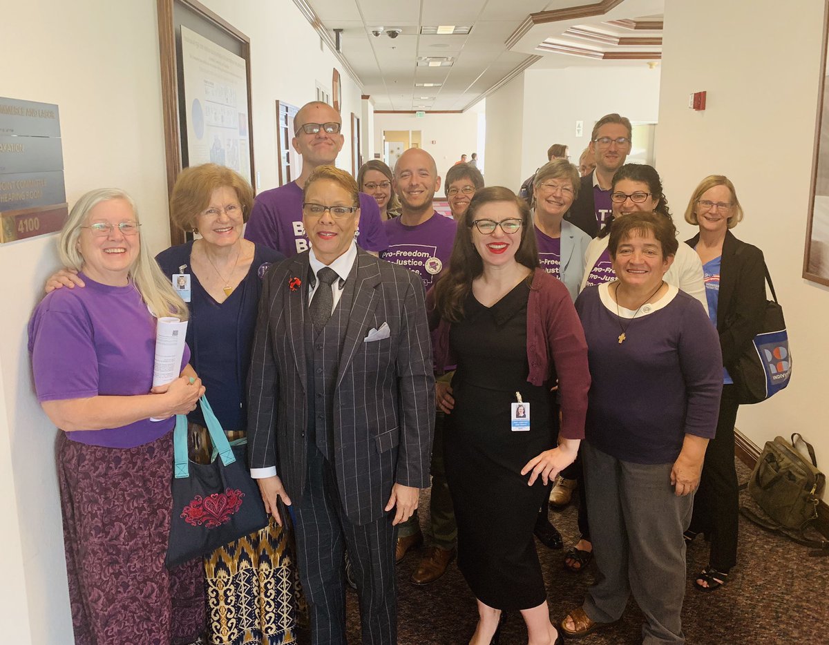 reproforallNV's tweet photo. Thanks, @Senatorspearman, for your persistence in fighting for #PayEquity! We’re proud to stand with you and the fight for equality! #SB166 #nvleg https://t.co/2LSLt1OEbj
