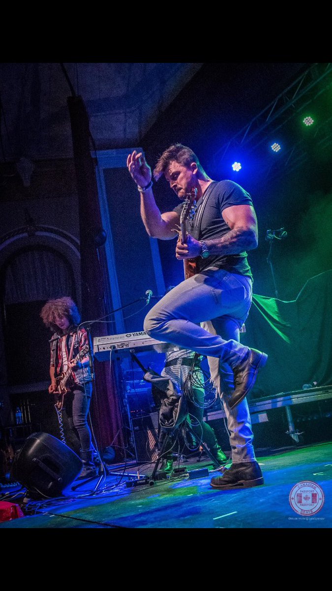 Huge Thank you to @KICX106 <a href="/cabinmedia/">CABIN MEDIA™</a>  <a href="/MavricksMusic/">MavricksMusicHall</a> <a href="/GrangerSmith/">Granger Smith</a> and <a href="/CanadianBeats1/">Canadian Beats</a> for one hell of a show!!!