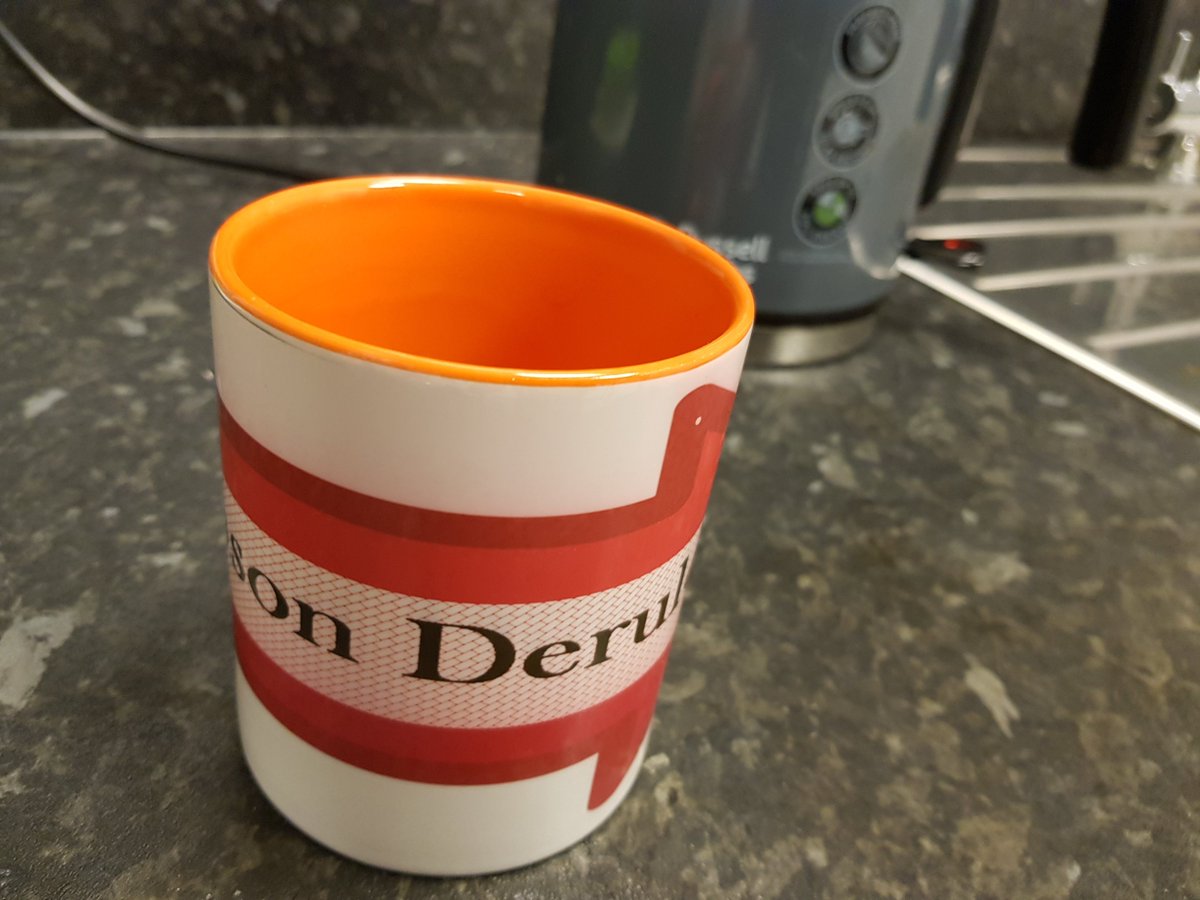 chris_felton's tweet photo. Nowt worse when someone uses your mug in the office like. Soz DeRulo! @jasonderulo #office #officevibes #officebanter #jasonderulo #communalcoffee https://t.co/YxaxgxQDQH