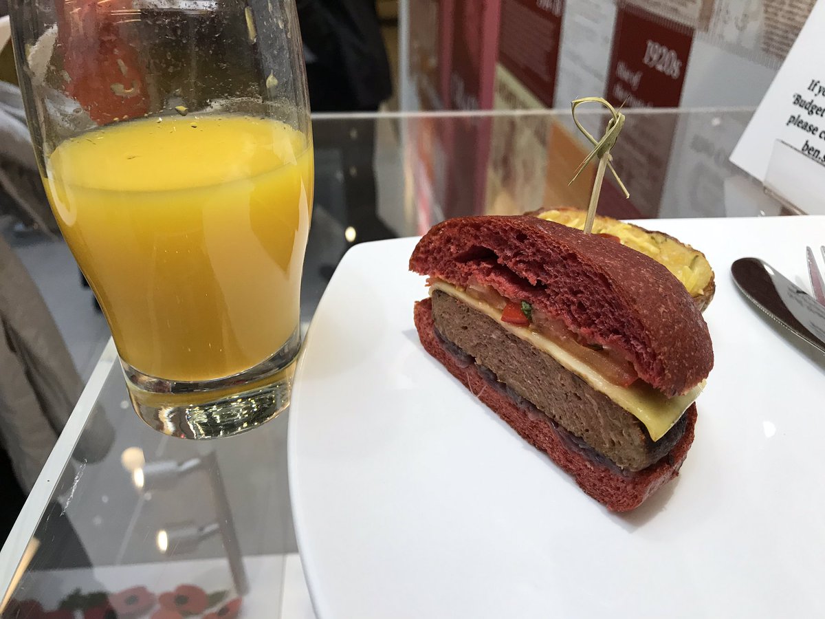 jagesh_dattani's tweet photo. Looking forward to the #abnormallyfunnypeople this evening at @PwC_UK for some comedy. And thanks to @SocialCo_ and #baxterstory for a pre show #vegan burger. @VeVEE_Network https://t.co/CQysCSS7qz