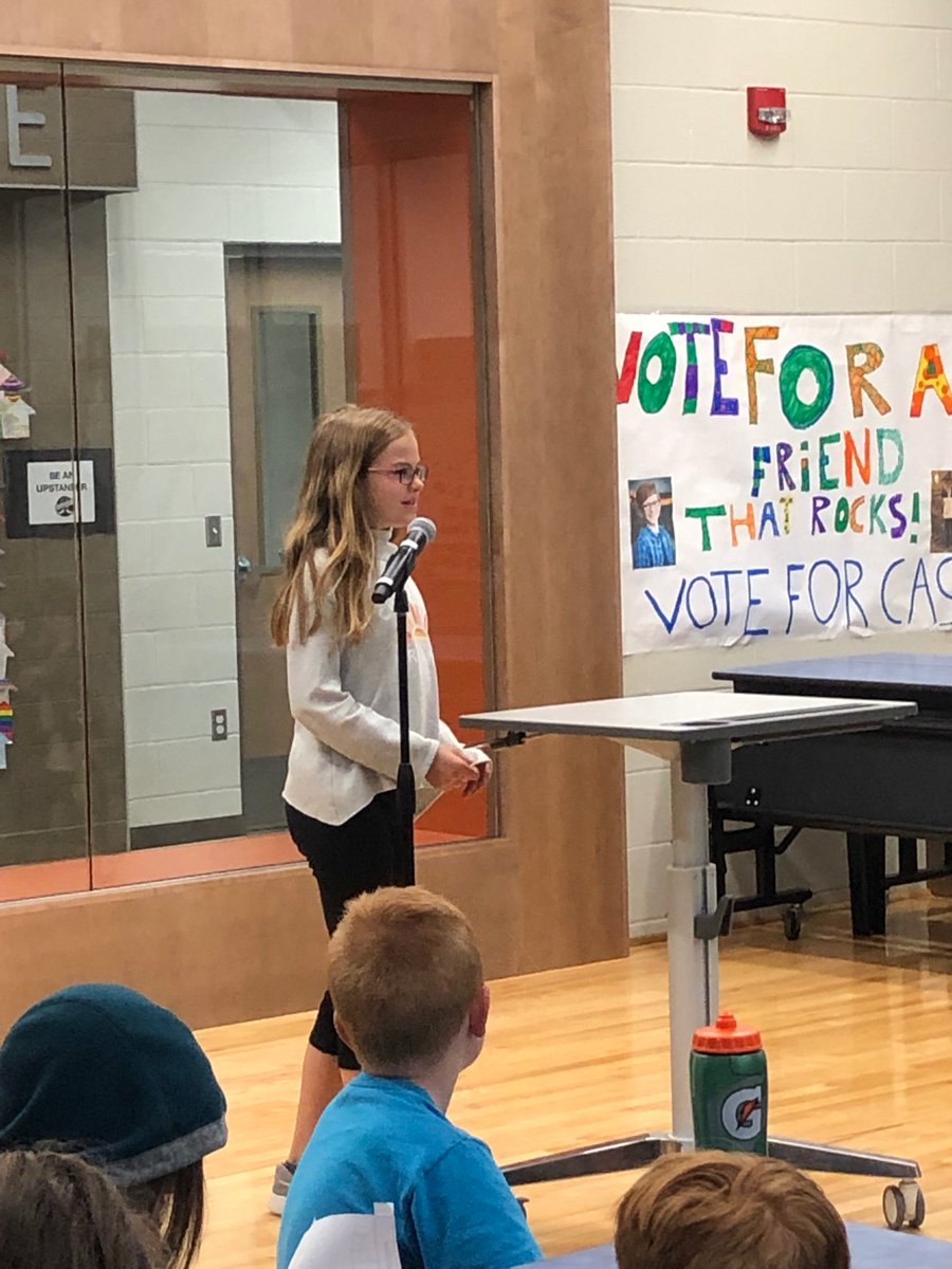MrsLeftwichSMSD's tweet photo. The 4th Grade Poetry Slam was a success! @trailwoodsmsd @mrswaters4th https://t.co/8QdBWH6WRb