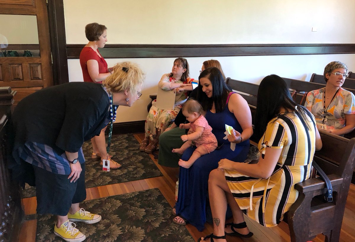 douglascountyks's tweet photo. Congrats, Shyanne! Today, she became the first graduate of the Douglas County Women’s Diversion Program. @DouglasCountyDA gave her a certificate, a commemorative coin, and dismissed her criminal charges. Shyanne’s story: https://t.co/1hOCahBafA @DGSOSheriff @DCCCAInc https://t.co/4zgRo6EIPG