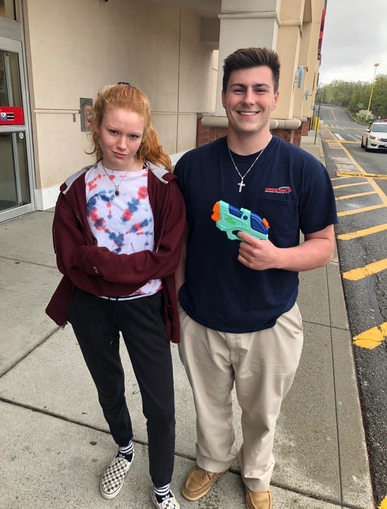 BFHSassassin19's tweet photo. And down goes Liz Cameron! That’s anotha one for Ryan Corio 👀 https://t.co/3RVcgDfhcC