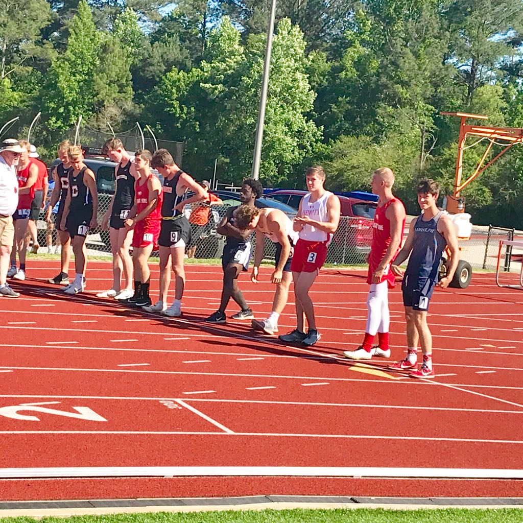 RRaidersAthl's tweet photo. Sophomore Kelly Hay finished #3 in 4A AHSAA DECATHLON STATE CHAMPIONSHIPS at Hoover HS today! 10 events over 2 days scoring 3648 points. Kelly is Randolph’s 1st ever to decathlete. #RaiderRecord #RaiseTheR #GoRaiders https://t.co/uiPli1xWtl
