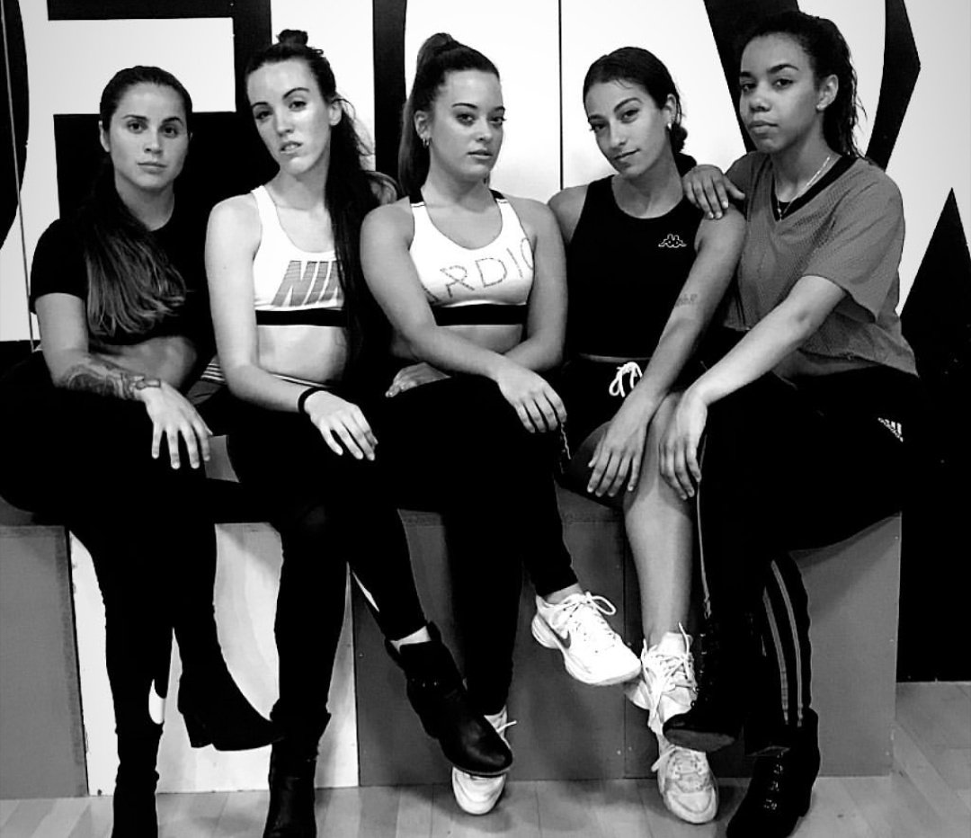#NOVEDAD 📣
@noeliaot2018 ensayando junto al equipo de <a href="/dflowmalaga/">Dflowstudios</a> . 📸