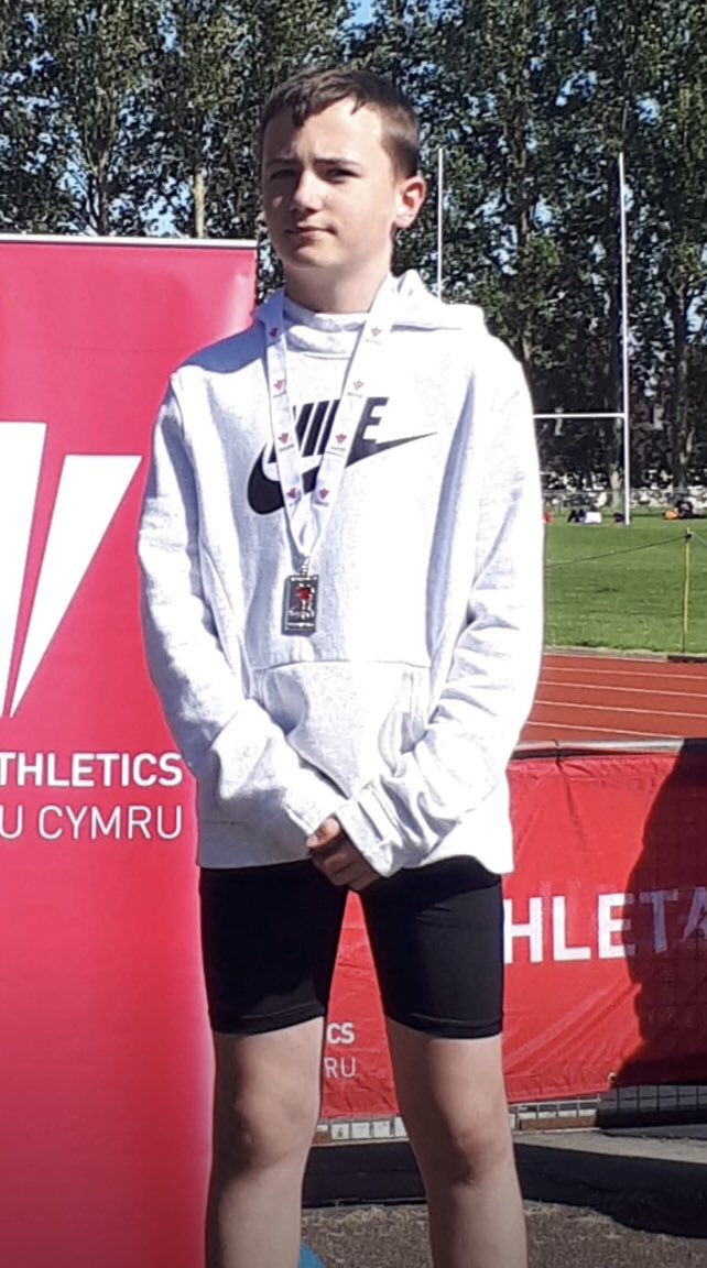 Congratulations to Tom &amp; George Maguire who were competing this past weekend at the North Wales Championships.
Tom took Gold in the 300m &amp; Silver in the 200m.
George took Silver in the Shot Put &amp; Gold in Discus, which now sees him rank in the top 10 in the UK.
Incredible 🎉🥇🥈