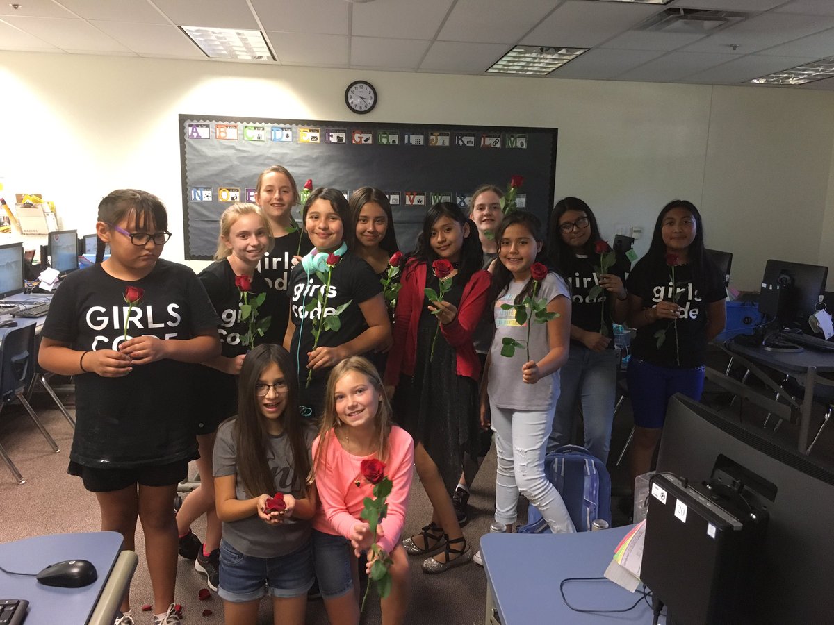 Hancock_Heat's tweet image. The last meeting of our @GirlsWhoCode club!  #codinggirls @ChandlerUnified