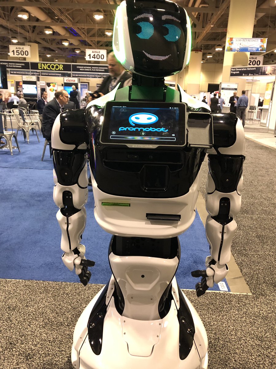 PeterRichter_ON's tweet photo. Friendly robot greeting the last few visitors to Discovery 2019!   It was a great event #OCEdiscovery2019 #theoac #composite_john https://t.co/B5I2eHWhVF