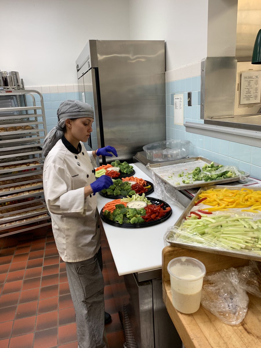 4EDUC2's tweet photo. Future chefs... keep watching Hampton Roads, there’s some talent coming your way! @IM4EDUC @TechCenterVB https://t.co/4cWqYLlQBq