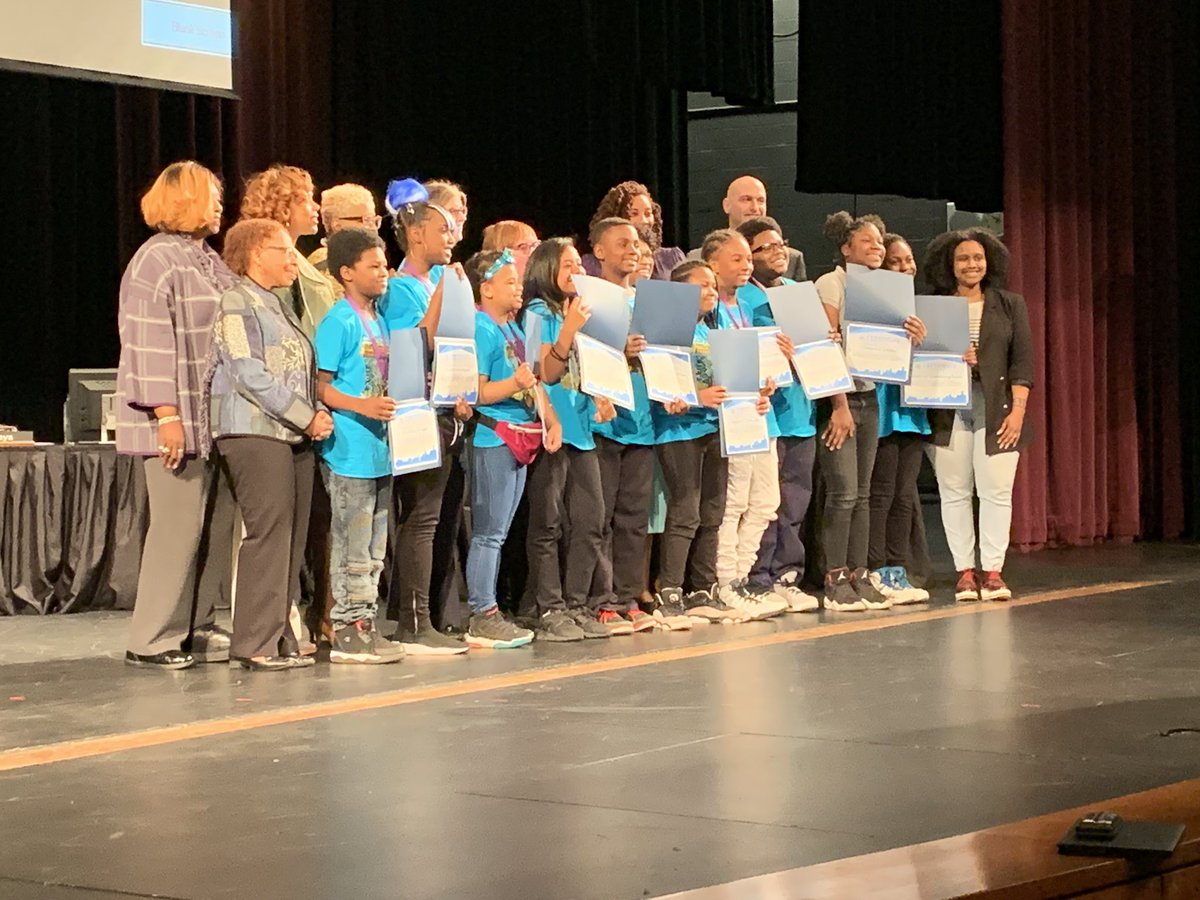 The Board & @Dr_Vitti recognized the Mackenzie Elementary & Middle school Academic Games teams for bringing home the GOLD 🥇 in Current Events for the first time EVER in #Detroit history @AGLOA