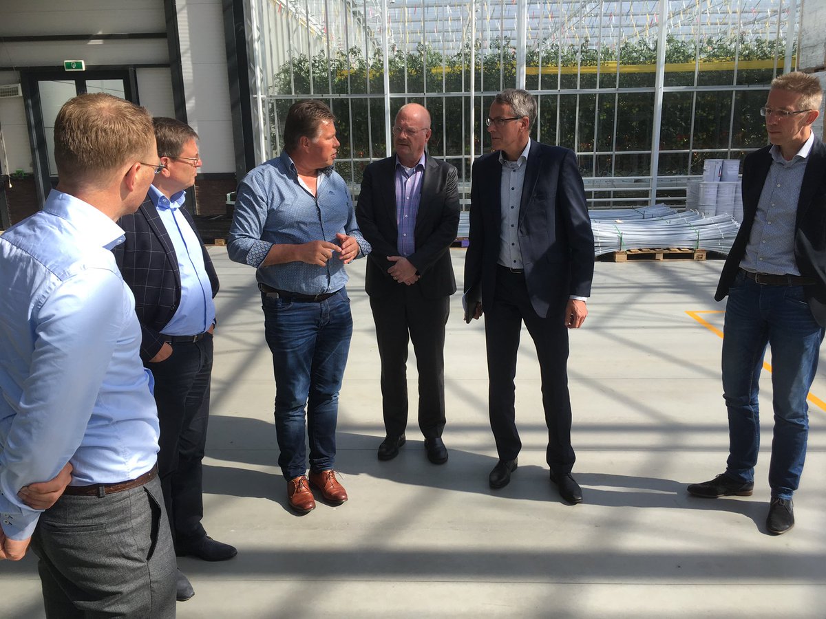 JanKeesGoet's tweet photo. Ook maakte ik kennis met Energie Combinatie Wieringermeer (ECW), upcycle-bedrijf #Vidras en tomatenteler @CombiVliet / NoordVliet. ECW koppelt aardwarmte aan de glastuinbouw. Mooie bijdrage aan klimaatneutrale glastuinbouw! 2/2 https://t.co/ALajiOOGN8
