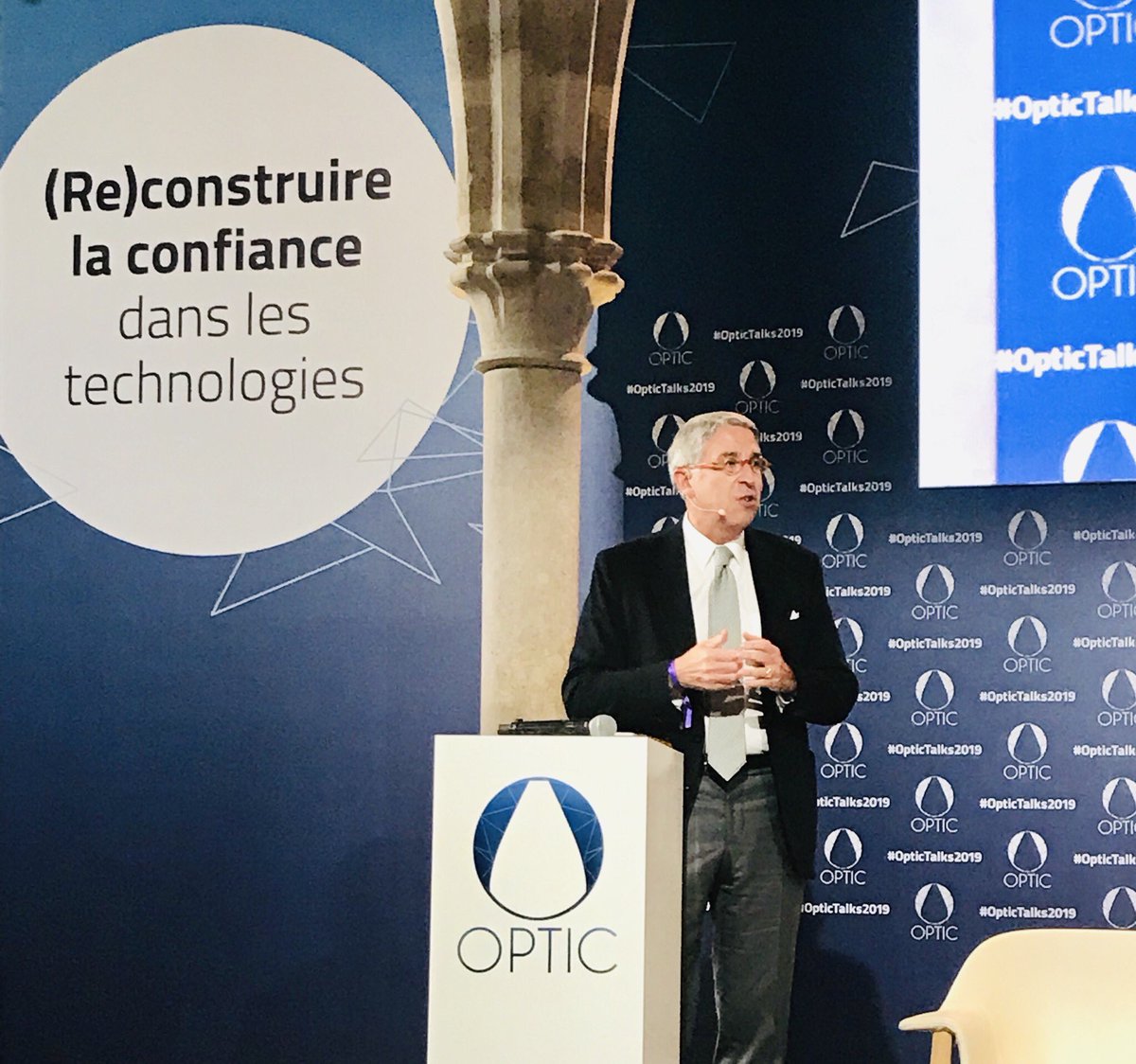 (Re)bâtir la confiance dans les techs passe par la promotion d’une « good tech » où l’humain prend toute sa place et donne toute sa mesure, où l'intérêt général prime sur la seule génération d’intérêts économiques.

J'ai été très honoré de participer aux #OpticTalks ce soir.