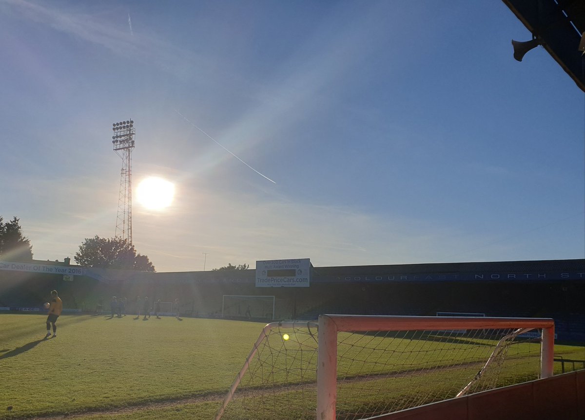 SJA_Tony's tweet photo. Something a bit different tonight. I'm looking after the cadets that are on duty with my colleagues from @SJA_Southend for the pitch hires at @SUFCRootsHall.
#MySJADay #StJohnAmbulance #SJApeople #GreenFamily #NextGeneration #SJAcadets #DevelopingTheNextGeneration #OneBigTeam https://t.co/QB1MsKh3oF