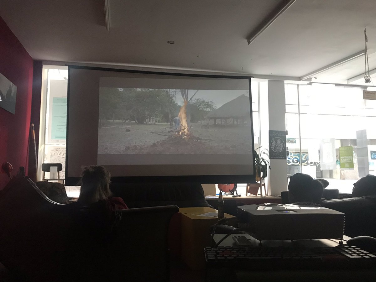 MeliConecta's tweet photo. Hoje foi a exibição do filme Ex-Pajé no @Projekt47_DU , em Duisburg, como parte do FIA CINEFRONT.
Um filme que dialoga muito com o Papo Apenã 08.
„Um manifesto contra a intolerância, o racismo e o ódio.“ https://t.co/XT8lXTHnif
