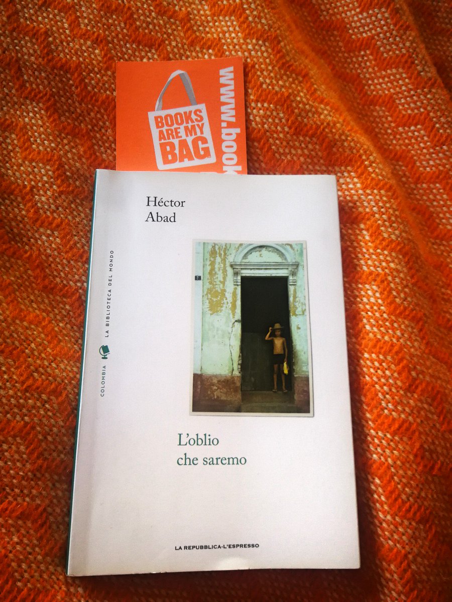 This is one of the most touching, honest, captivating, beautifully written (& translated! Paola Tomasinelli in It.), funniest, #inspiring #books ever. @hectorabadf, mágico! (El olvido que seremos/Oblivion: A Memoir) #TranslationTuesday #Translation #translate