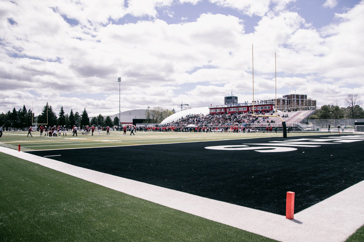 🏈Kian Schaffer-Baker (5 rec, 126 yds, TD) headlines impressive <a href="/GryphonFootball/">Gryphon Football</a> performances at the 2019 U SPORTS East-West Bowl! #GryphonPride ➡️gryphons.ca/news/2019/5/14…
📸➡️Robert Greeley / U SPORTS