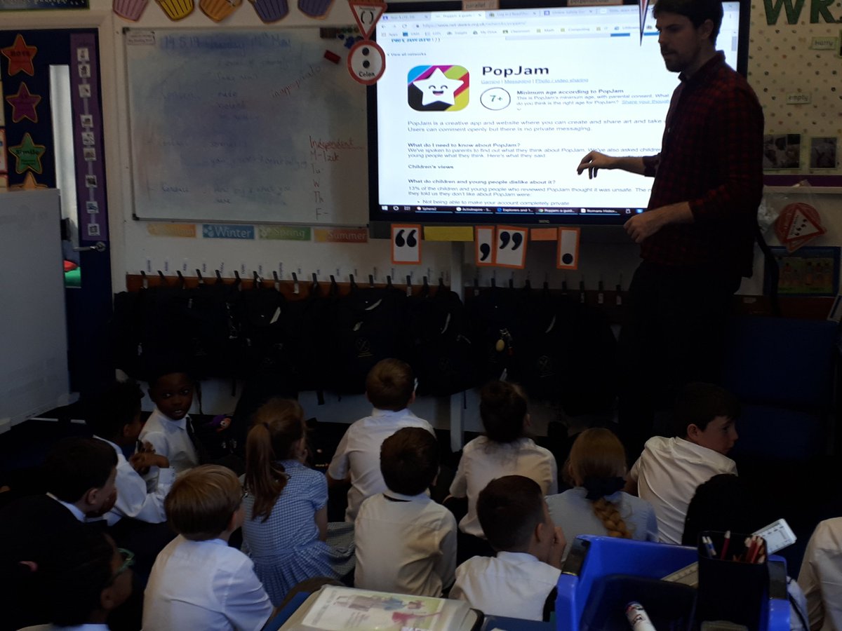 katypotts's tweet image. 👏 @stjhighgate Lead teacher Dan - support #islingtonschools St Peters &amp;amp; Pauls - for @UrbanPartnersUK #onlinesafety project @SkipsEducation. 

@mrdanferry linked👌 resources @PopJam @NSPCC #Netaware @CEOPUK And games wabisabilearning.com/blog/10-apps-g…