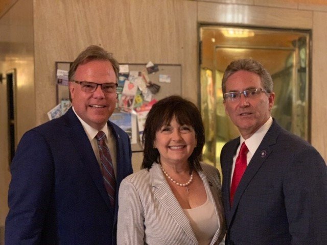 jeffersoncoc's tweet photo. #JeffersonChamber President Todd Murphy is at the LA State Capitol on behalf of #HB372 to lower car insurance rates. He attended the Jefferson Delegation lunch with Gretna Mayor Belinda Constant and District 1 Councilman Ricky Templet! https://t.co/d6vCBLRQm2