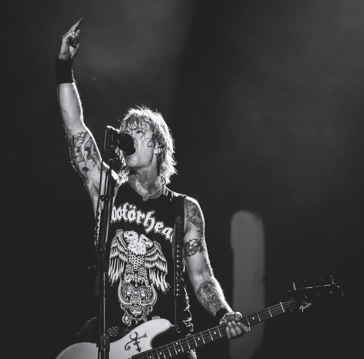 gunsnroses's tweet photo. The best ⚡ https://t.co/4VLpEsCknd