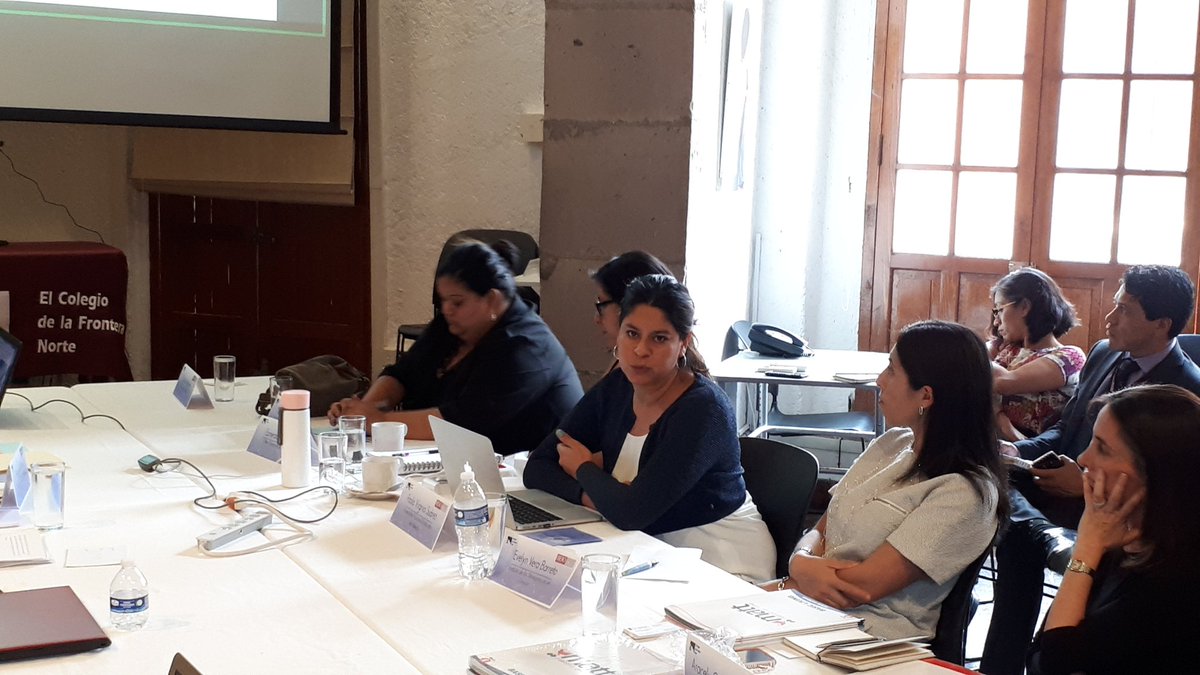 mesmibero's tweet photo. La Dra. Paola Suárez de la @UNAM_MX, la Mtra. Evelyn Vera @everab06 del @IME_SRE y la Mtra Aracely García @AGGranados  del @MATTorg nos hablan de las Políticas Públicas y buenas prácticas 
@CasaCOLEFDF @elcolef https://t.co/bcx5cGNbYl