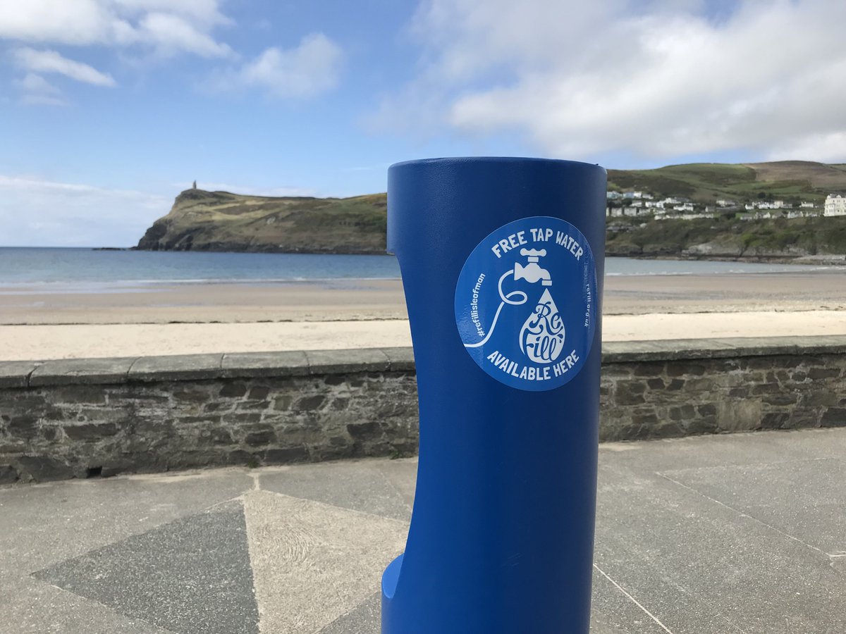 Refill's tweet photo. This sunny weather has the people of Port Erin joining the #RefillRevolution with their brand new #Refill stations! 💧🌞 The local primary school have also adopted their local beach, learning how to protect it from plastic pollution!  👏 #RefillIsleofMan https://t.co/fWewzd86nm