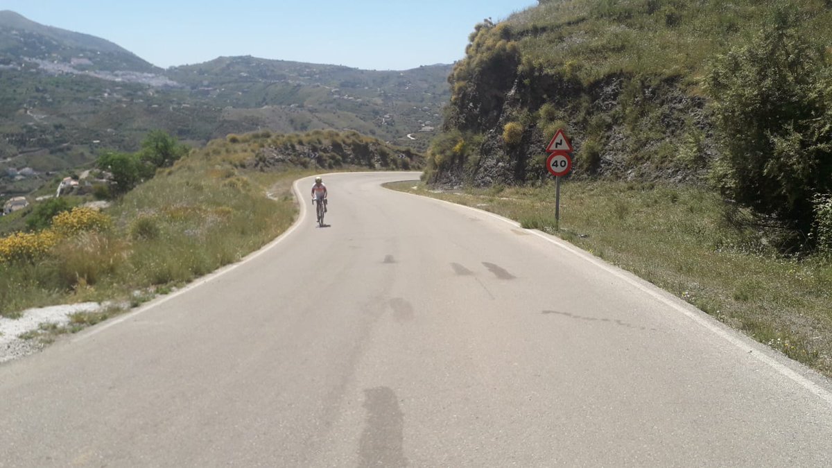 Summers arrived..hard work on the climbs 

#roadcycling #axarquia #biketour #challengeyourself #welovecycling #andalucia #visitspain #cycle  #kestrelbikes
#training #sunny