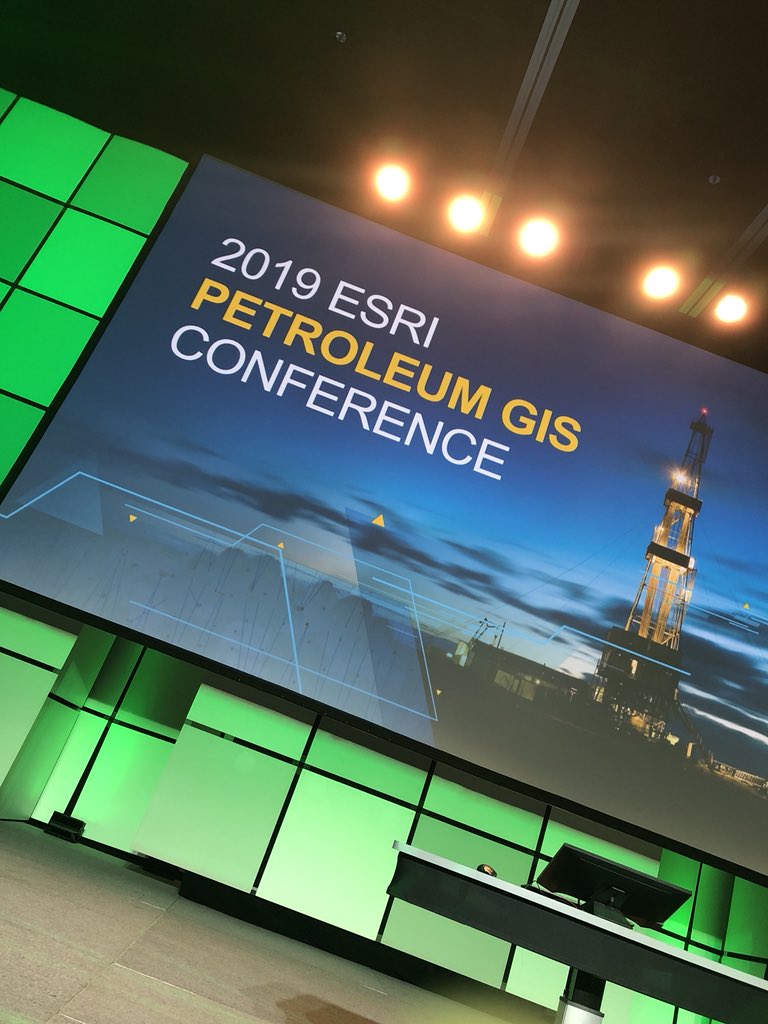 dannyspillmann's tweet photo. Are you ready?  Almost #EsriPUG time. See you at 9:00 am. #gis #esri #petroleum #plenary #inspirewhatsnext https://t.co/NlWmapk8o2