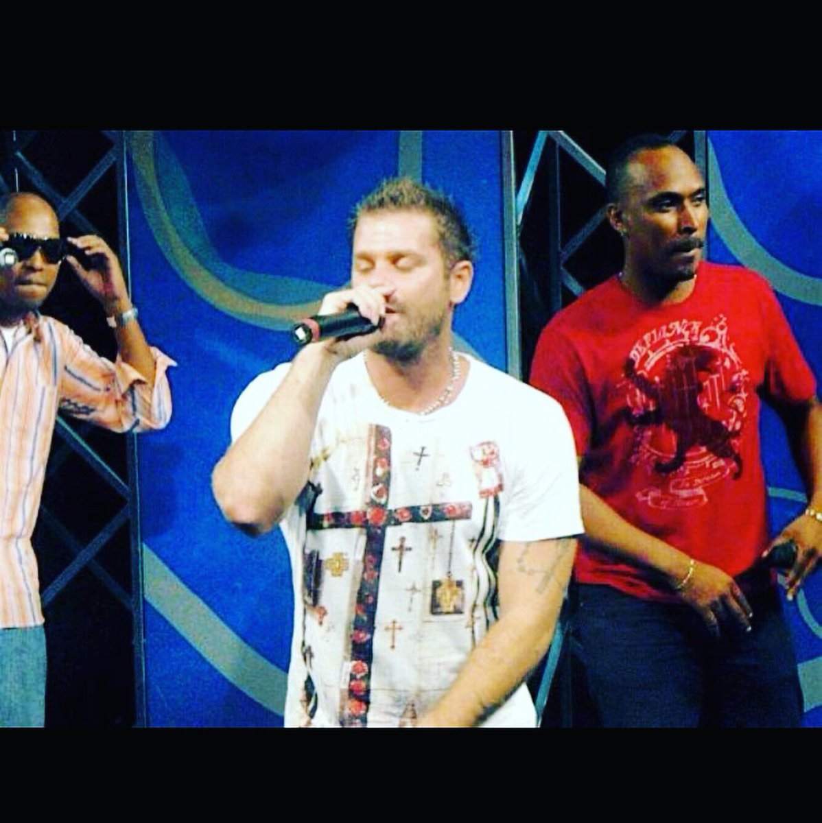 ALONESTAR1's tweet photo. Throw back with my Trini πΉπΉ brothers on synergy Friday night live #TimStarr & #MeetSource soon come Trini I miss ya!! Doubles & Rum ya donβt know!!! ππΉπΉβ€οΈπ₯ππΌ https://t.co/mtUtCKLQOF