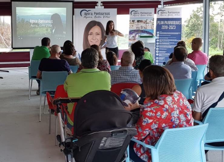 PPdePonteareas's tweet photo. Estamos en #Cillarga, explicando nuestro #PlanParroquias 2019-2023.
Villar se compromete con los vecinos a terminar el saneamiento💦 y mantener la parroquia cuidada con la creación de una nueva brigada de desbroce 🌿y limpieza 🧹
#AhoraPonteareas #Ahora @BelenVillarGlez https://t.co/sEjkCBlQCN