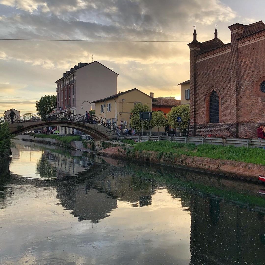 Milano: tramonto sul naviglio a San Cristoforo 🌥

📸 <a href="/UrbanfileTwit/">Urbanfile</a> 
⛩️ #Milano #SanCristoforo