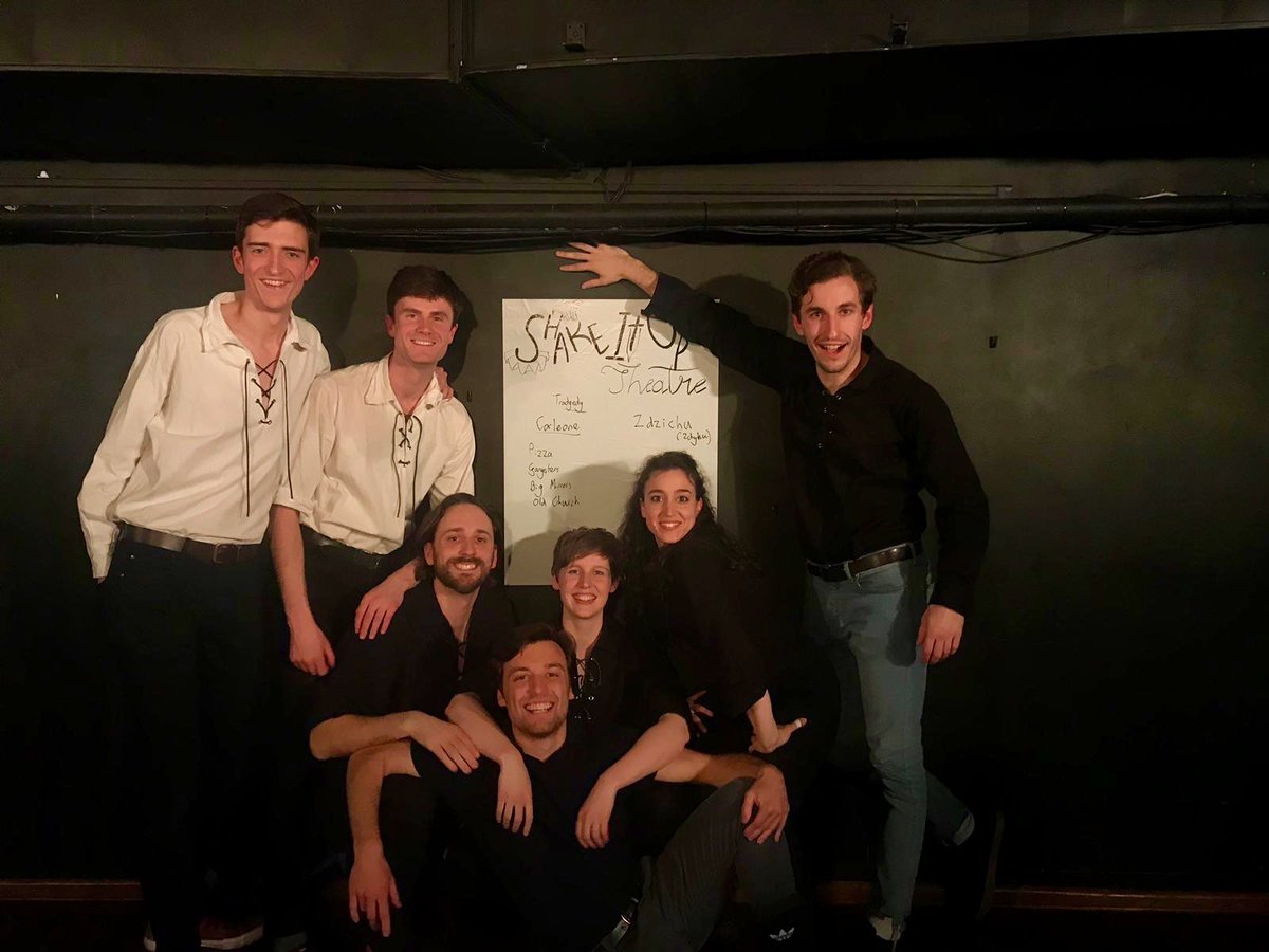 Dziękuję! A huge thank you to everyone who came to see our show in Warsaw last night! You were an incredible audience and we loved every moment of performing for you! Our Polish adventure has been a real joy. Thank you <a href="/KlubKomediowy/">Klub Komediowy</a> for having us on your fabulous stage.