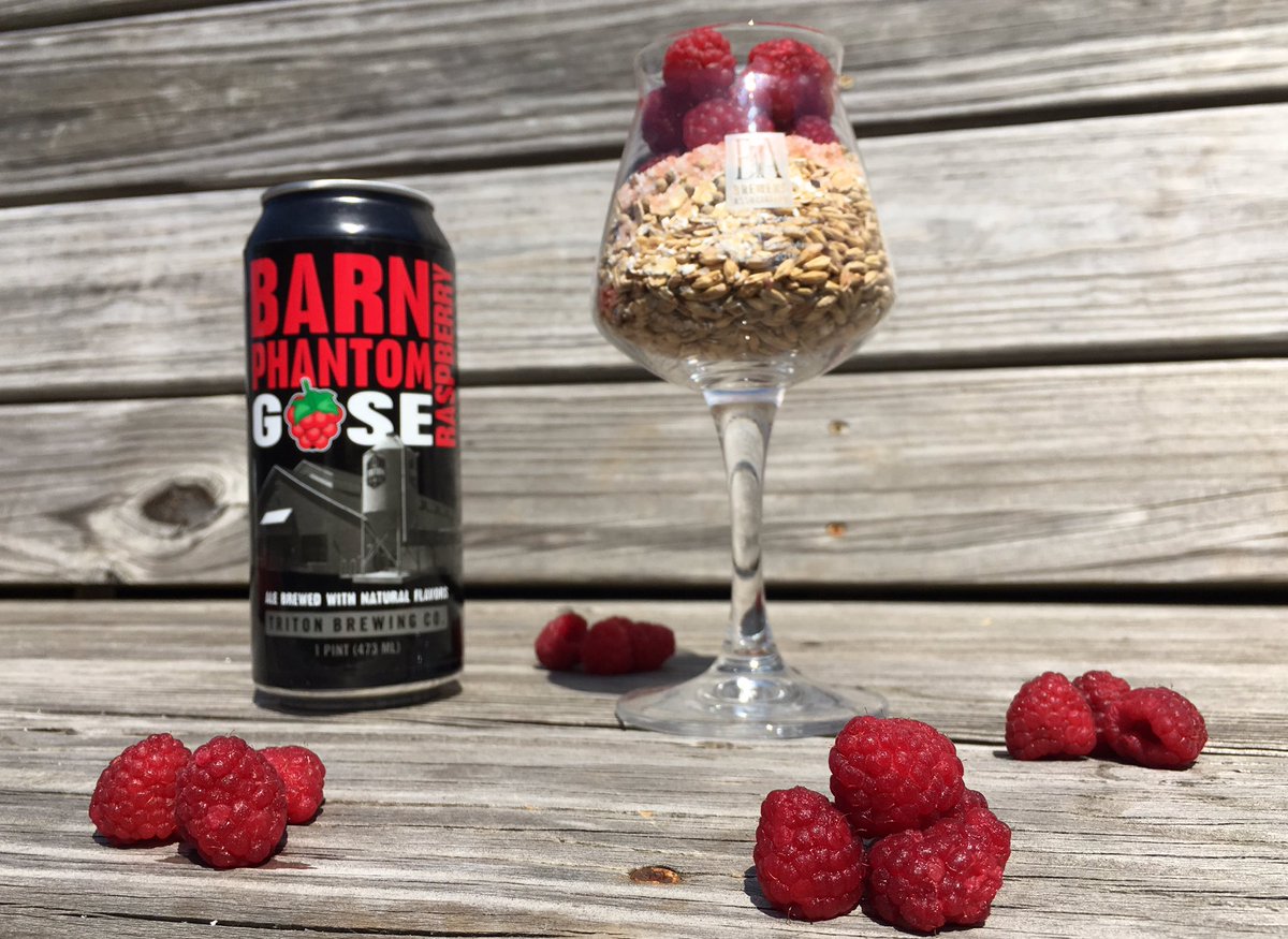 TritonBrewing's tweet photo. 2016 IBC Gold  Medal Winning Sour Ale blended with the essence of raspberry. This ale is effervescent and lightly sour, with raspberry and 
citrus aromas and a hint of minerality. 4.0% ABV l 10 IBU’s

#BarnPhantomGoseWithRaspberry 
#NowAvailable https://t.co/95uJpQjVET