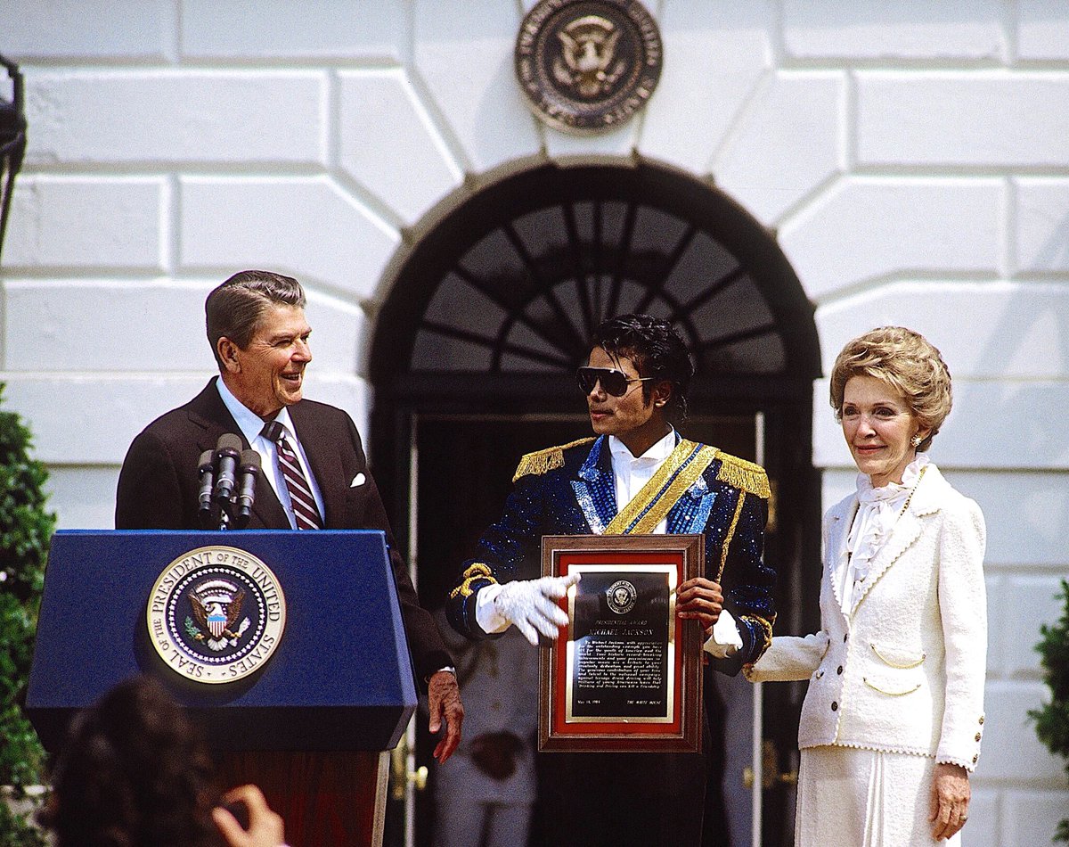 ????????On May 14, 1984, Michael Jackson received a humanitarian award from  President Ronald Reagan at the White House