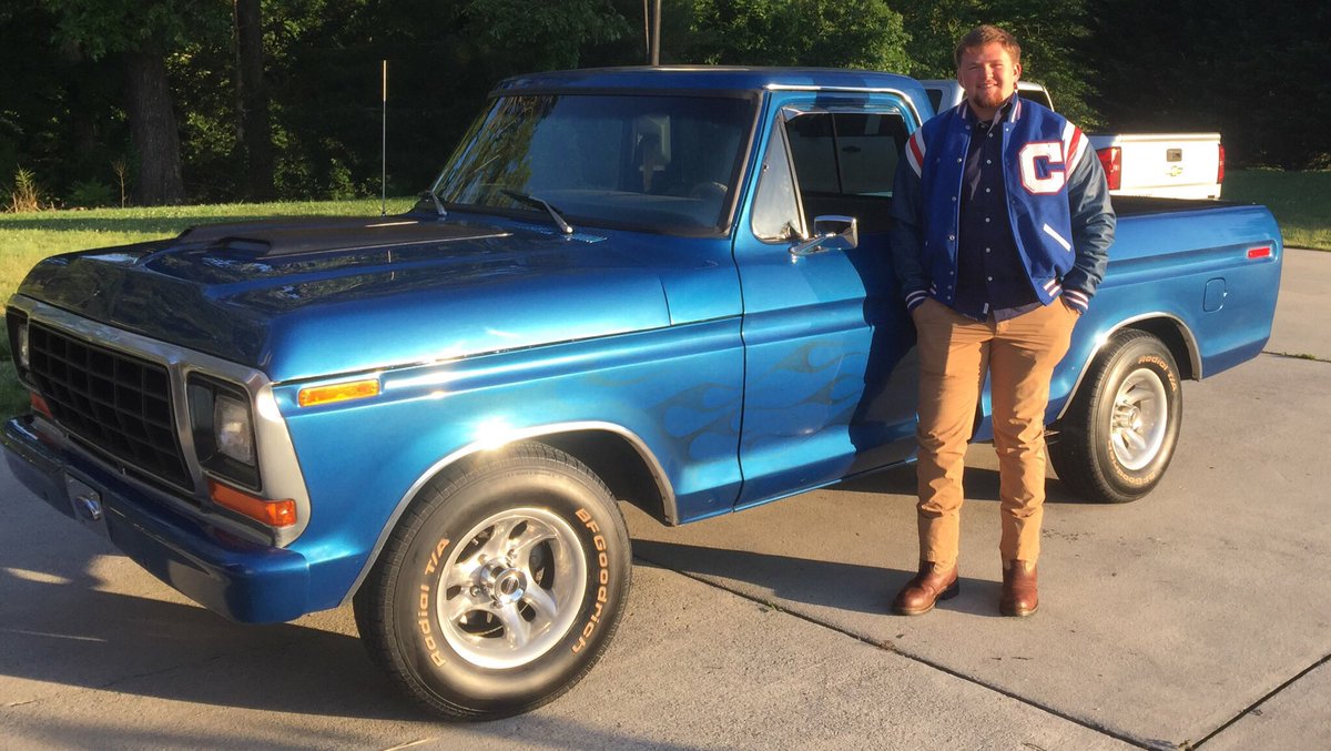 khiggs66's tweet photo. and just like that it’s his last day of his senior year..... https://t.co/aUUTdwqrzm