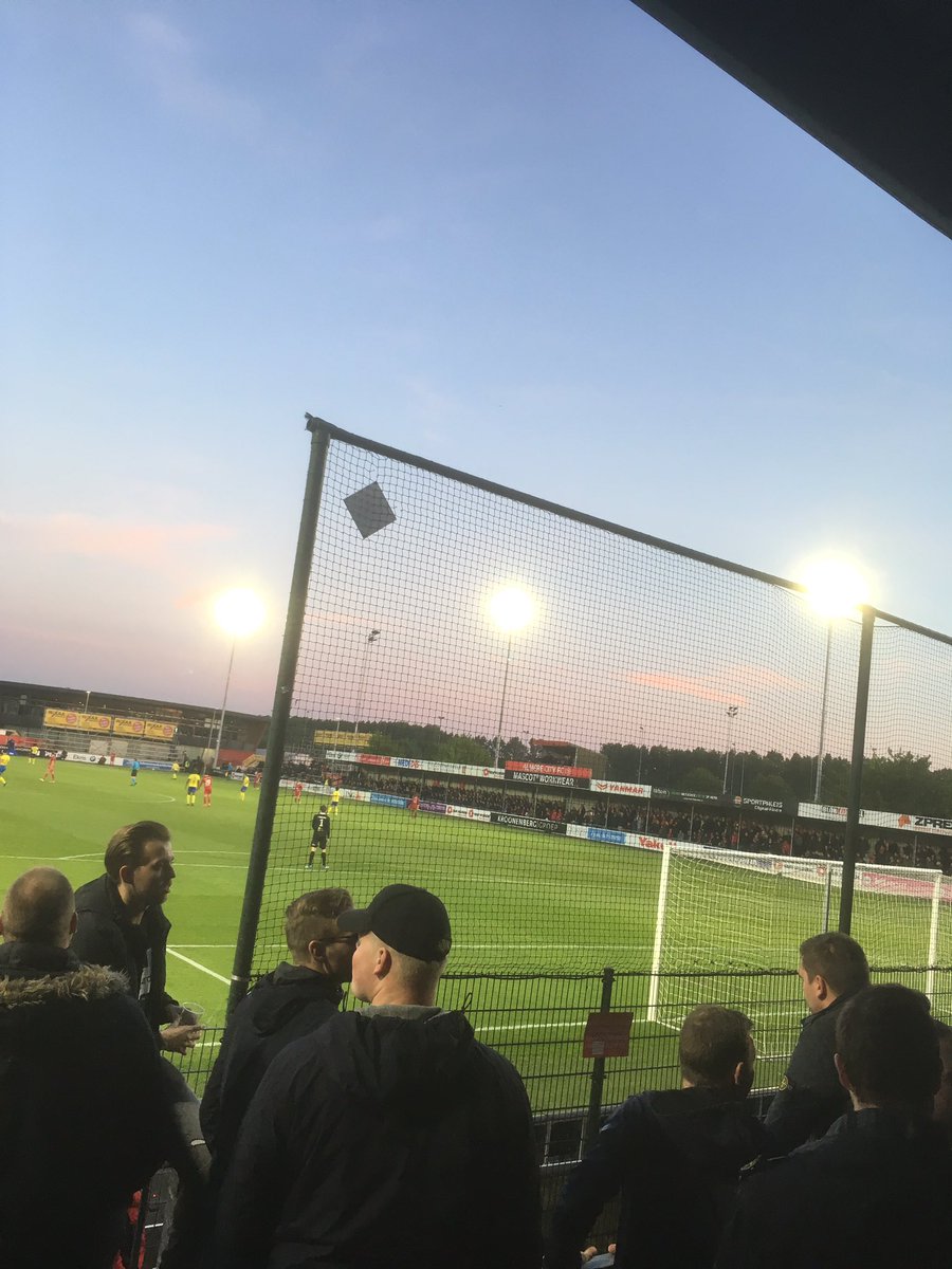 Volgens mij zijn we bij Harkemase Boys beland 😂         #almcam #Cambuur